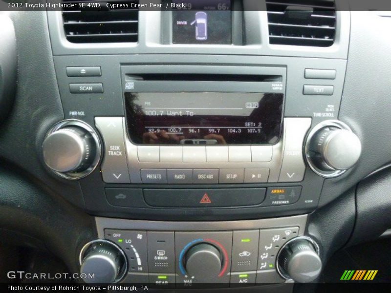 Cypress Green Pearl / Black 2012 Toyota Highlander SE 4WD