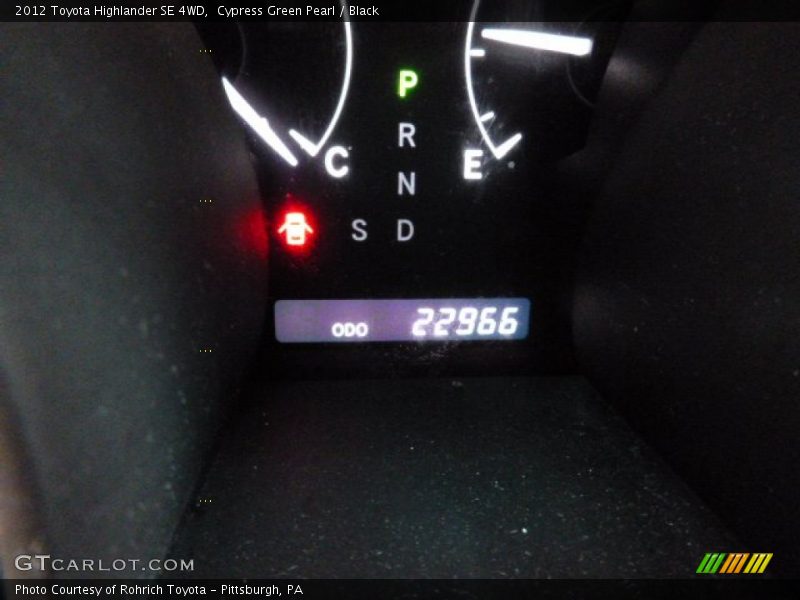 Cypress Green Pearl / Black 2012 Toyota Highlander SE 4WD