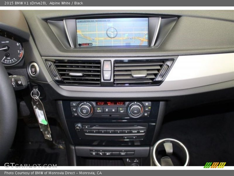 Alpine White / Black 2015 BMW X1 sDrive28i