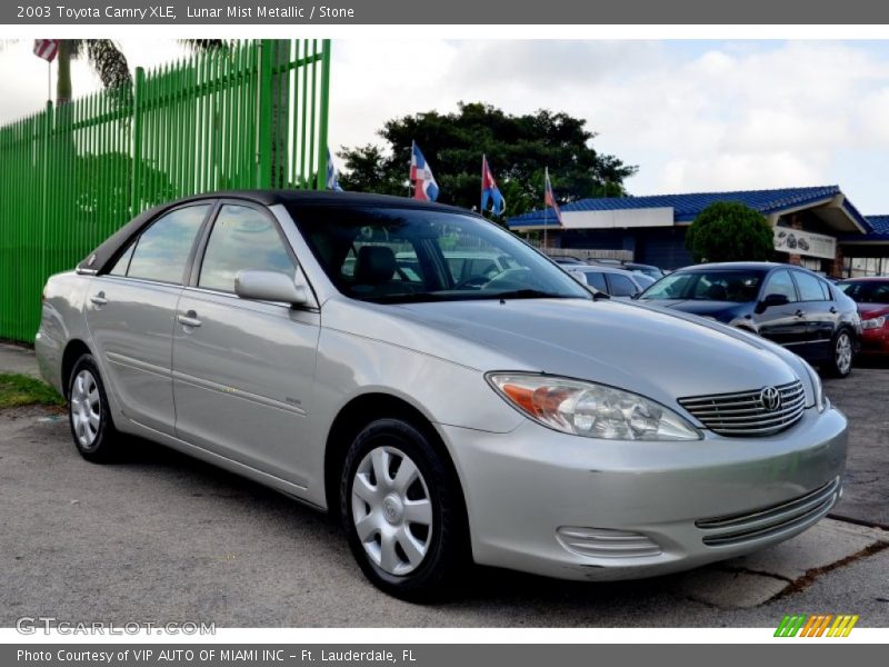 Lunar Mist Metallic / Stone 2003 Toyota Camry XLE