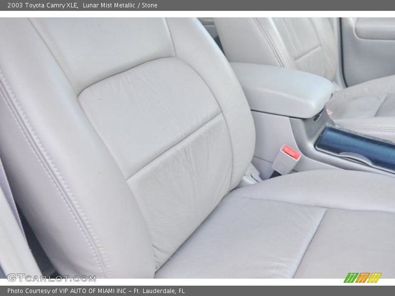 Lunar Mist Metallic / Stone 2003 Toyota Camry XLE