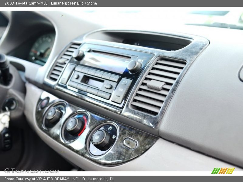 Lunar Mist Metallic / Stone 2003 Toyota Camry XLE