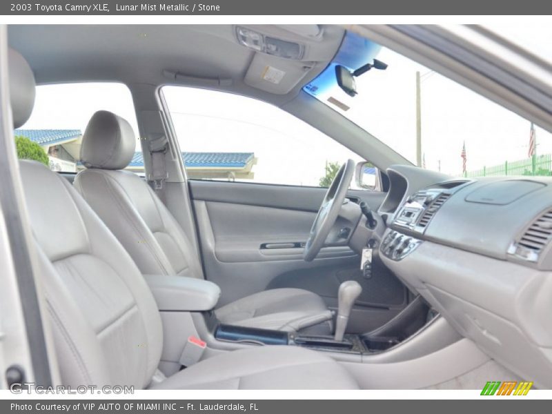 Lunar Mist Metallic / Stone 2003 Toyota Camry XLE