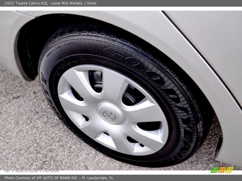 Lunar Mist Metallic / Stone 2003 Toyota Camry XLE