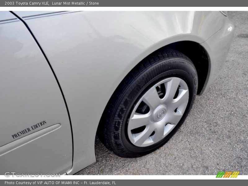 Lunar Mist Metallic / Stone 2003 Toyota Camry XLE