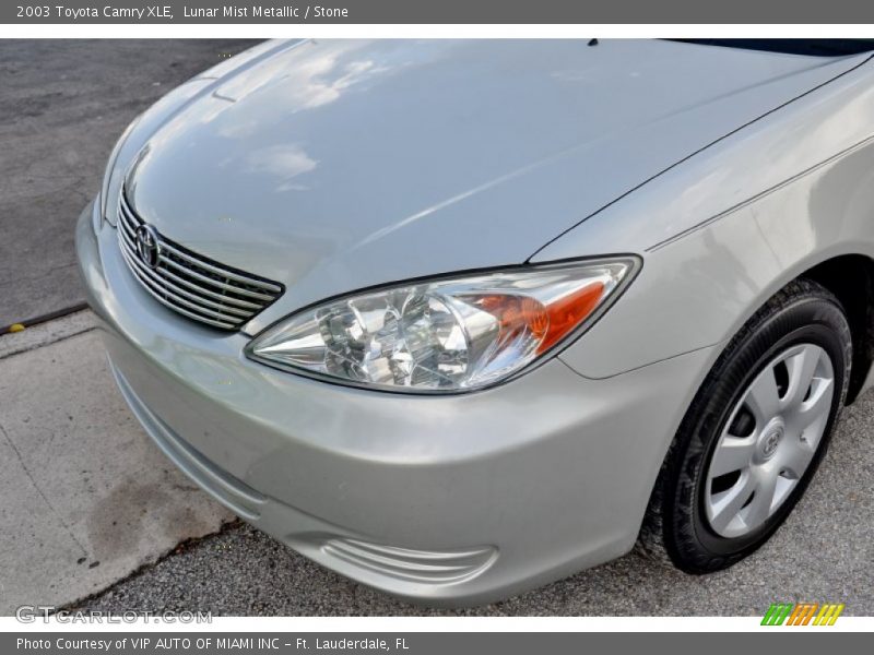 Lunar Mist Metallic / Stone 2003 Toyota Camry XLE