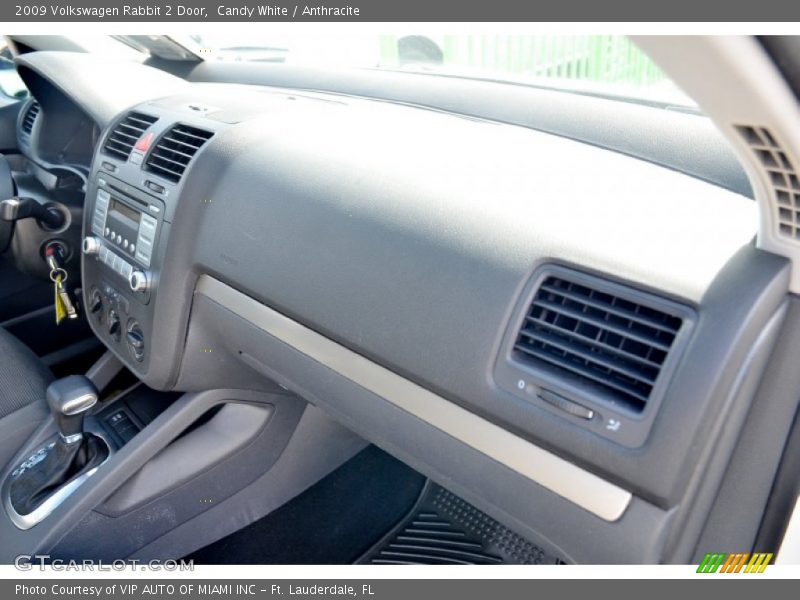 Candy White / Anthracite 2009 Volkswagen Rabbit 2 Door