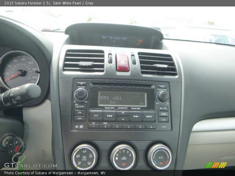 Satin White Pearl / Gray 2015 Subaru Forester 2.5i