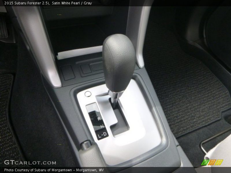 Satin White Pearl / Gray 2015 Subaru Forester 2.5i