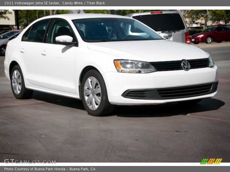 Candy White / Titan Black 2011 Volkswagen Jetta SE Sedan