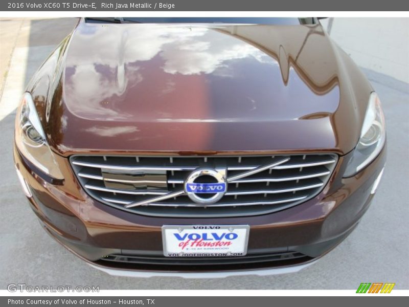 Rich Java Metallic / Beige 2016 Volvo XC60 T5 Drive-E