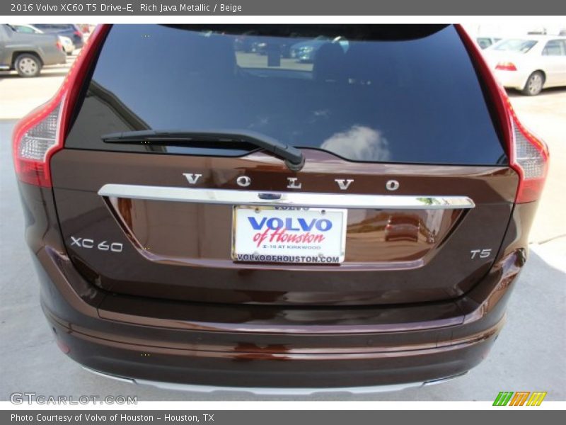 Rich Java Metallic / Beige 2016 Volvo XC60 T5 Drive-E