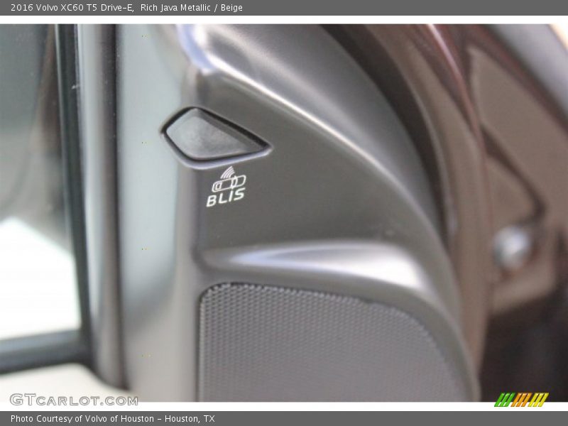 Rich Java Metallic / Beige 2016 Volvo XC60 T5 Drive-E