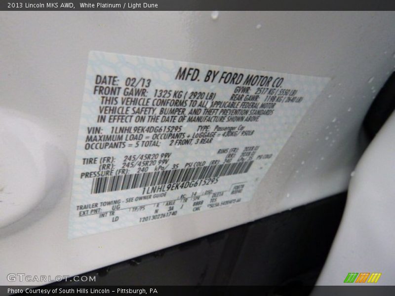 White Platinum / Light Dune 2013 Lincoln MKS AWD