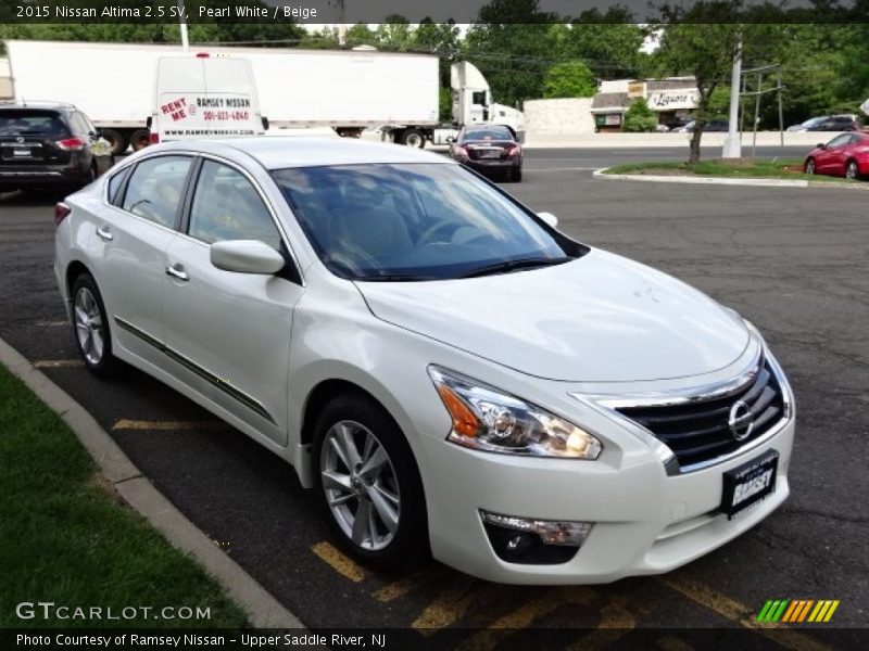 Pearl White / Beige 2015 Nissan Altima 2.5 SV