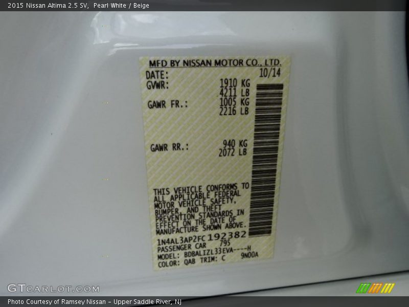 Pearl White / Beige 2015 Nissan Altima 2.5 SV