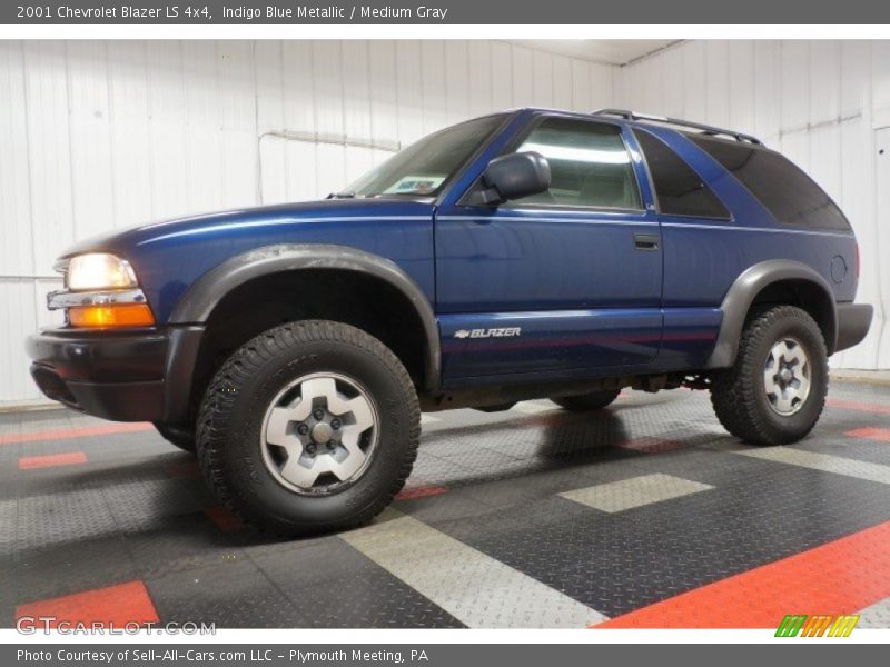 Indigo Blue Metallic / Medium Gray 2001 Chevrolet Blazer LS 4x4