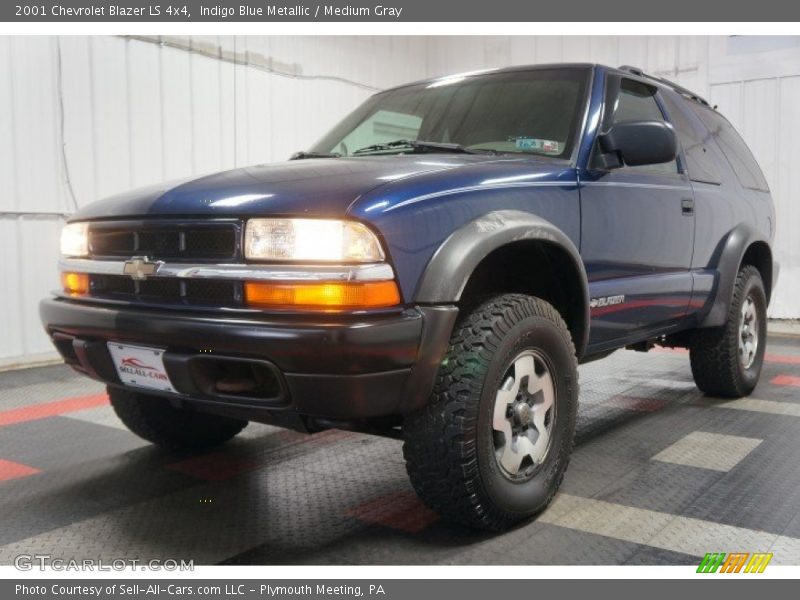 Indigo Blue Metallic / Medium Gray 2001 Chevrolet Blazer LS 4x4