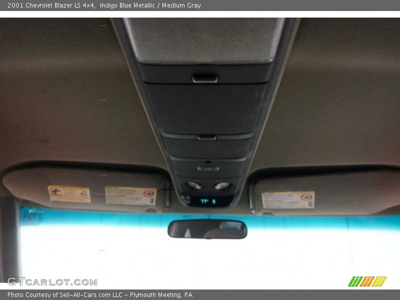 Indigo Blue Metallic / Medium Gray 2001 Chevrolet Blazer LS 4x4