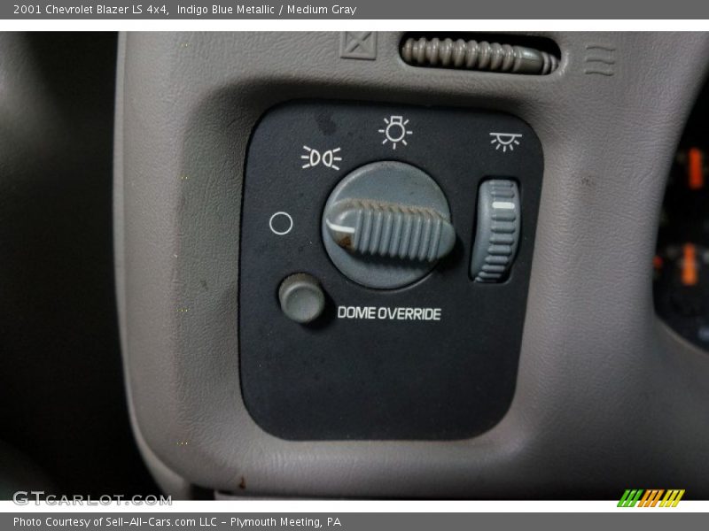 Indigo Blue Metallic / Medium Gray 2001 Chevrolet Blazer LS 4x4