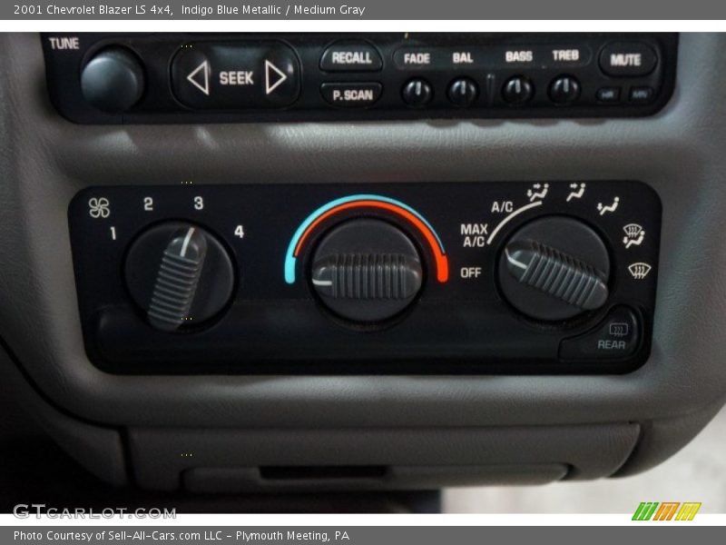 Indigo Blue Metallic / Medium Gray 2001 Chevrolet Blazer LS 4x4