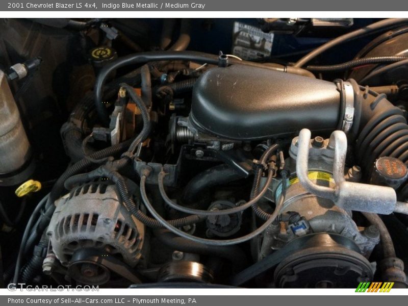 Indigo Blue Metallic / Medium Gray 2001 Chevrolet Blazer LS 4x4
