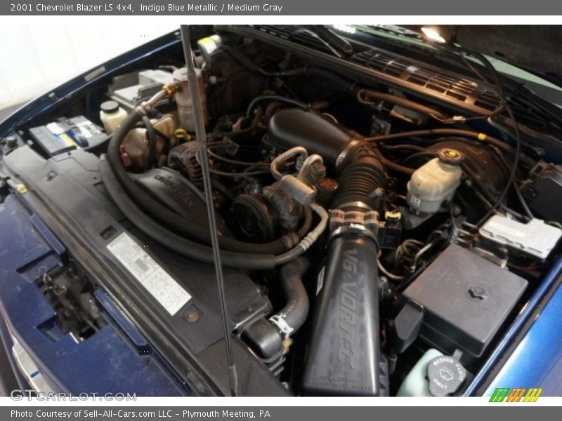Indigo Blue Metallic / Medium Gray 2001 Chevrolet Blazer LS 4x4