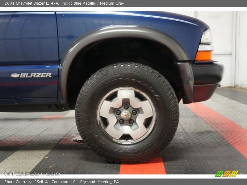 Indigo Blue Metallic / Medium Gray 2001 Chevrolet Blazer LS 4x4