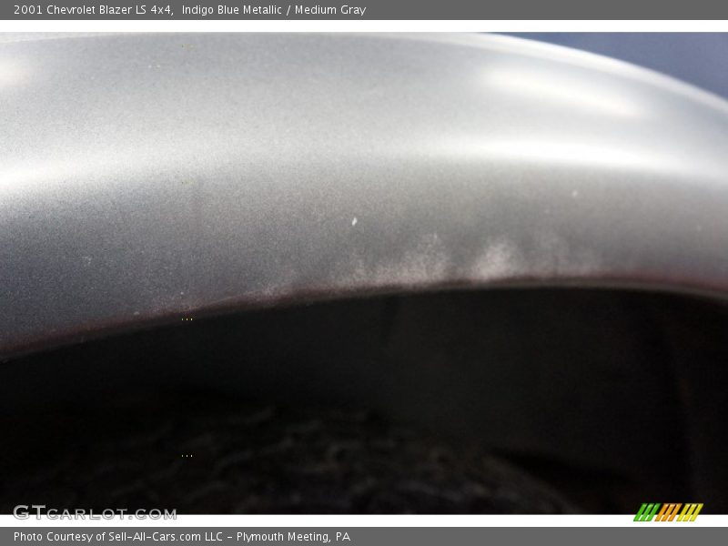 Indigo Blue Metallic / Medium Gray 2001 Chevrolet Blazer LS 4x4