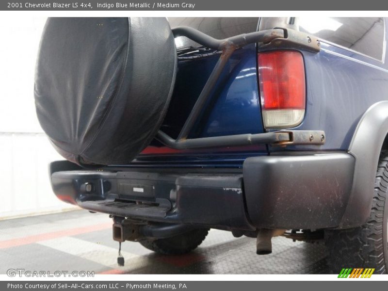Indigo Blue Metallic / Medium Gray 2001 Chevrolet Blazer LS 4x4