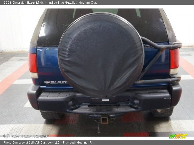 Indigo Blue Metallic / Medium Gray 2001 Chevrolet Blazer LS 4x4