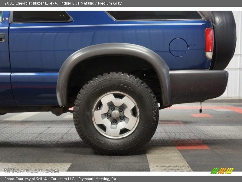 Indigo Blue Metallic / Medium Gray 2001 Chevrolet Blazer LS 4x4
