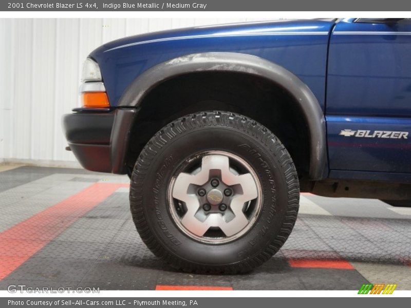 Indigo Blue Metallic / Medium Gray 2001 Chevrolet Blazer LS 4x4