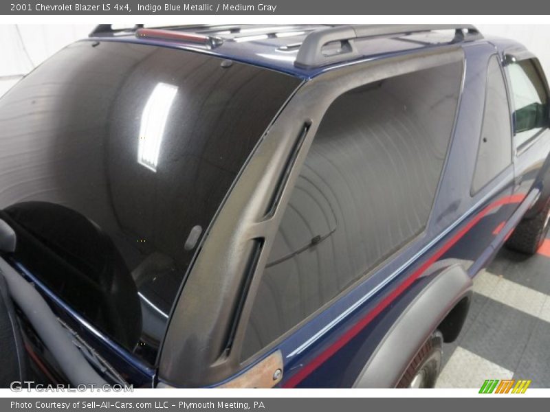 Indigo Blue Metallic / Medium Gray 2001 Chevrolet Blazer LS 4x4