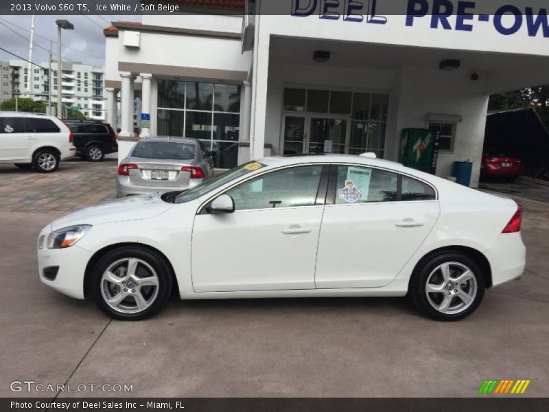 Ice White / Soft Beige 2013 Volvo S60 T5