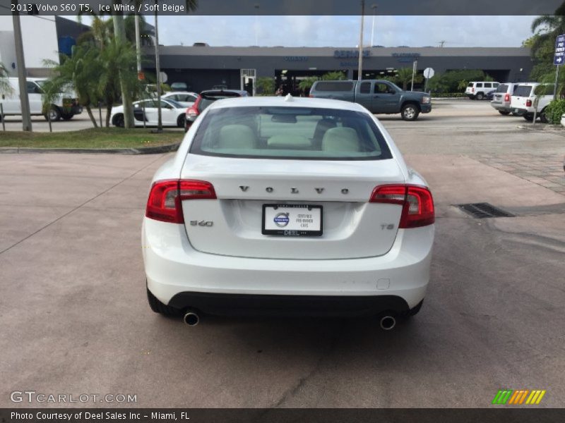 Ice White / Soft Beige 2013 Volvo S60 T5