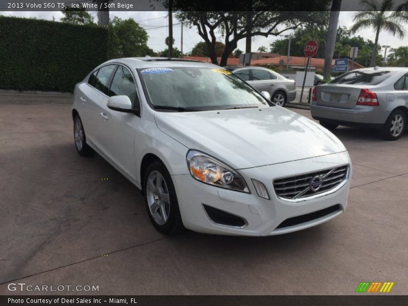 Ice White / Soft Beige 2013 Volvo S60 T5