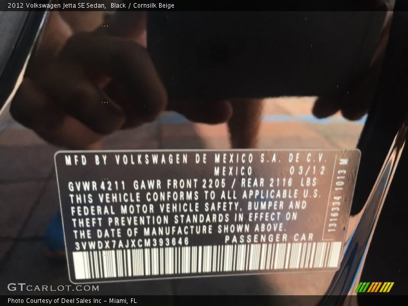 Black / Cornsilk Beige 2012 Volkswagen Jetta SE Sedan