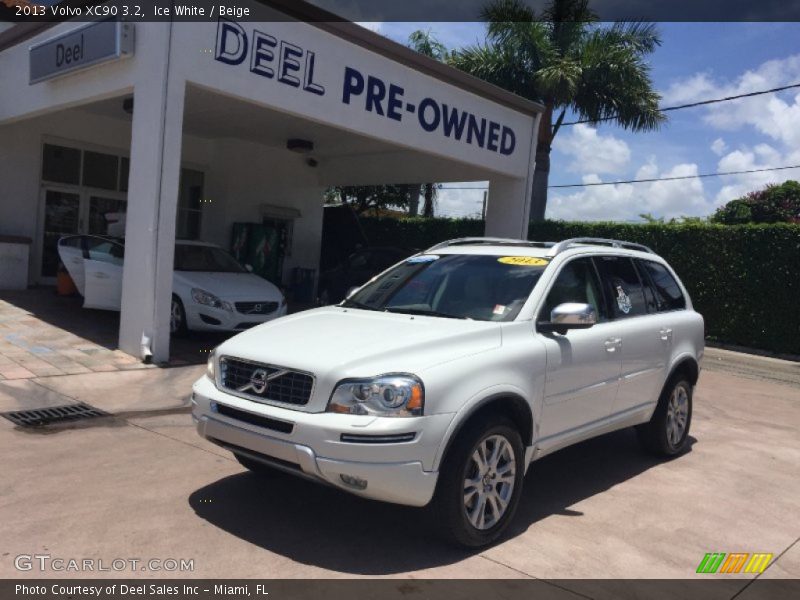 Ice White / Beige 2013 Volvo XC90 3.2