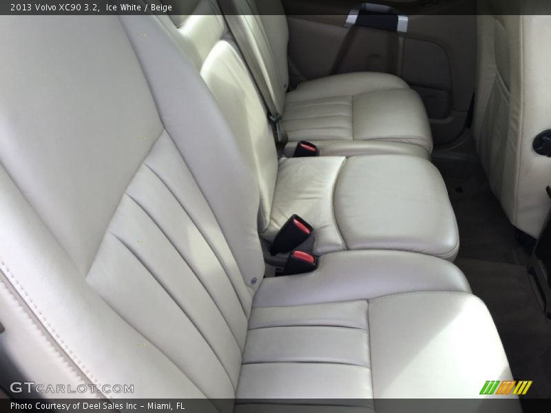 Ice White / Beige 2013 Volvo XC90 3.2