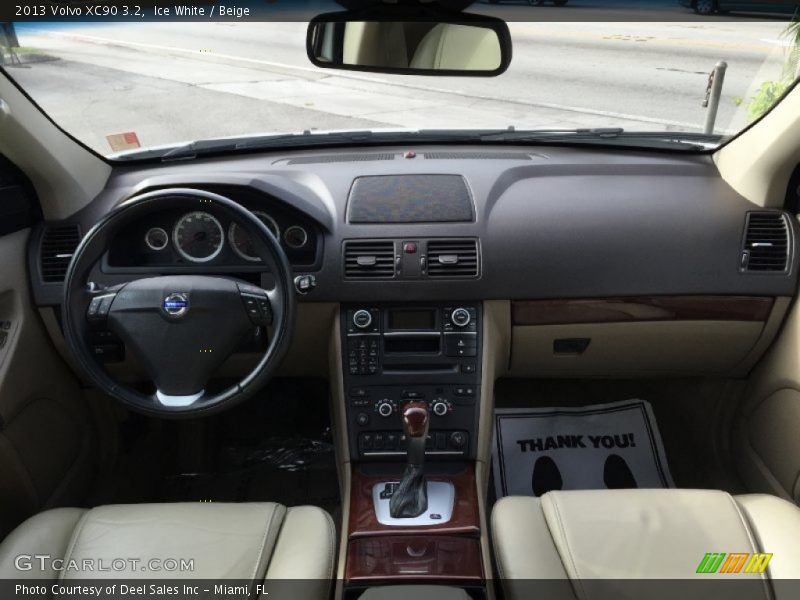Ice White / Beige 2013 Volvo XC90 3.2