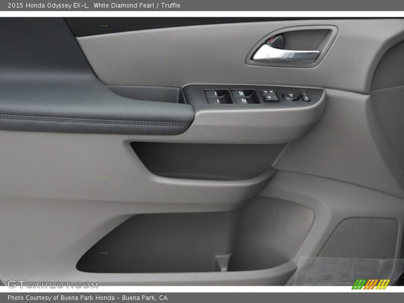 White Diamond Pearl / Truffle 2015 Honda Odyssey EX-L