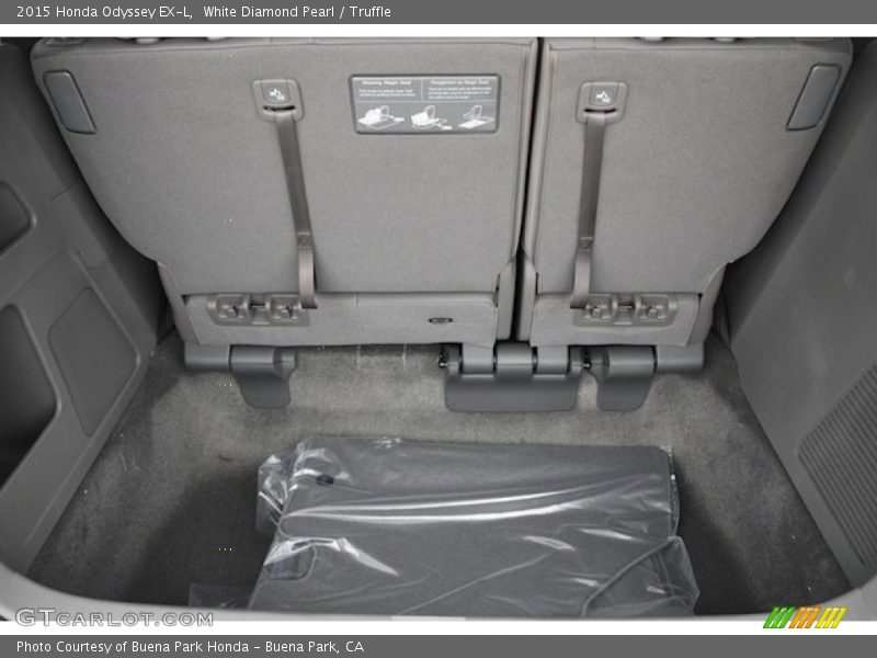 White Diamond Pearl / Truffle 2015 Honda Odyssey EX-L