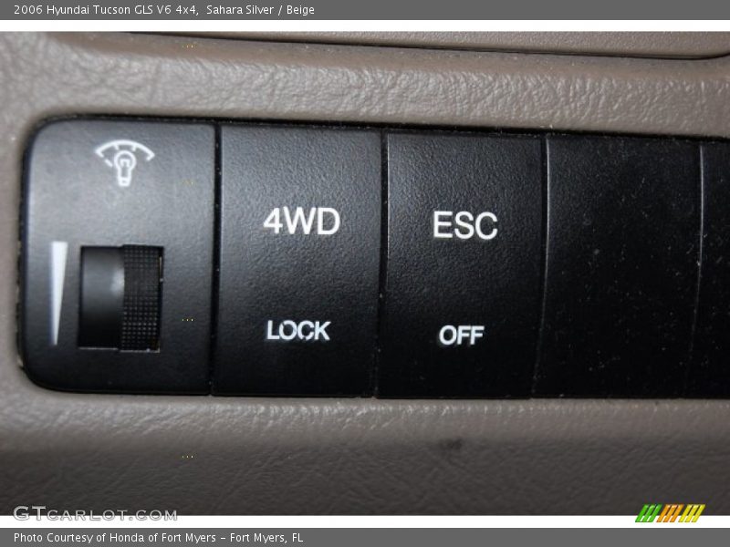Sahara Silver / Beige 2006 Hyundai Tucson GLS V6 4x4