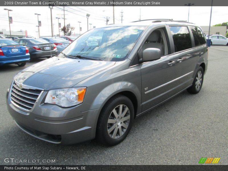 Mineral Gray Metallic / Medium Slate Gray/Light Shale 2009 Chrysler Town & Country Touring