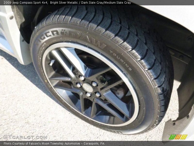 Bright Silver Metallic / Dark Slate Gray/Medium Slate Gray 2009 Jeep Compass Sport 4x4