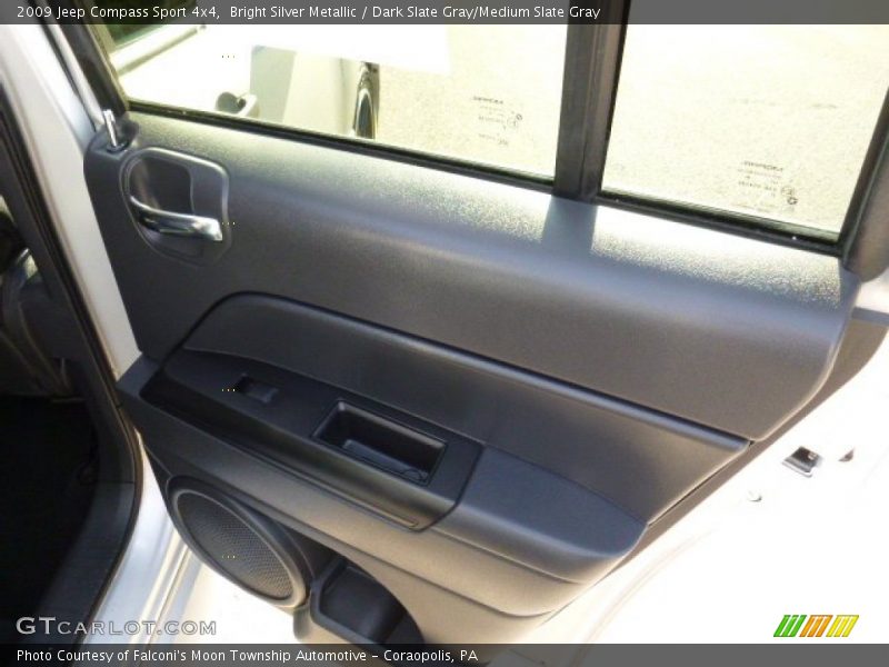 Bright Silver Metallic / Dark Slate Gray/Medium Slate Gray 2009 Jeep Compass Sport 4x4