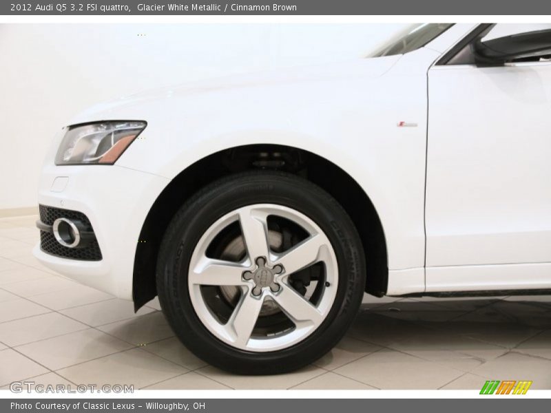 Glacier White Metallic / Cinnamon Brown 2012 Audi Q5 3.2 FSI quattro