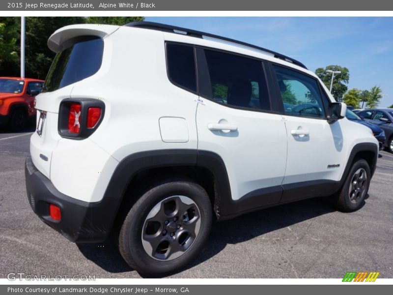 Alpine White / Black 2015 Jeep Renegade Latitude