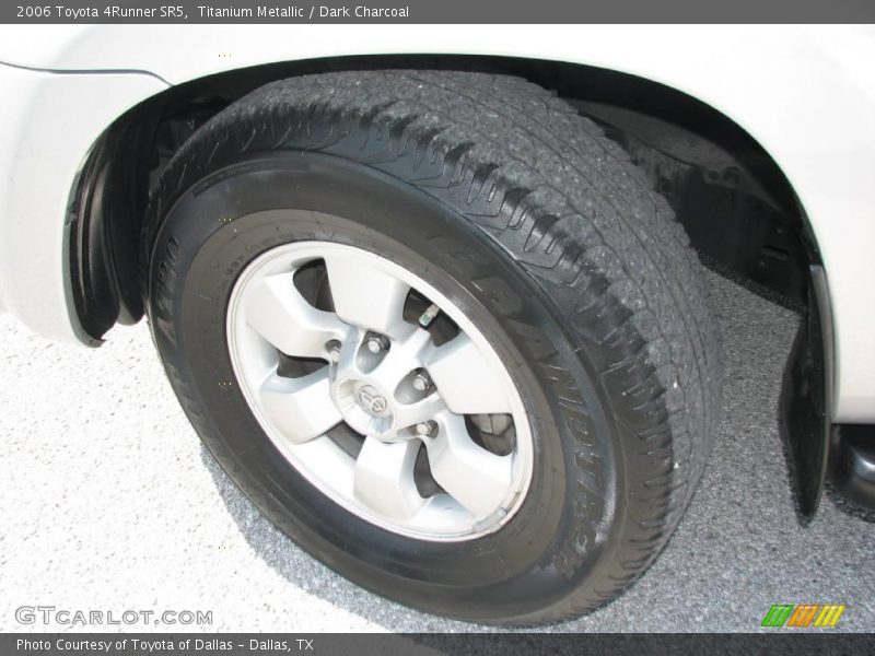 Titanium Metallic / Dark Charcoal 2006 Toyota 4Runner SR5